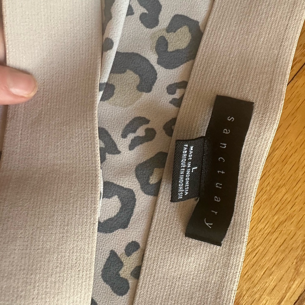 Leopard print midi skirt